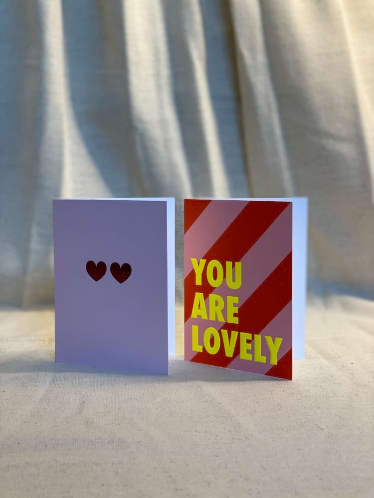 Mini gift card with matching envelope, blank inside for a personal note, ideal for flower deliveries.
