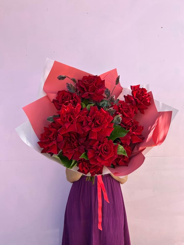 Red Rose Romance: The Valentines Edit | A Dozen Red Roses